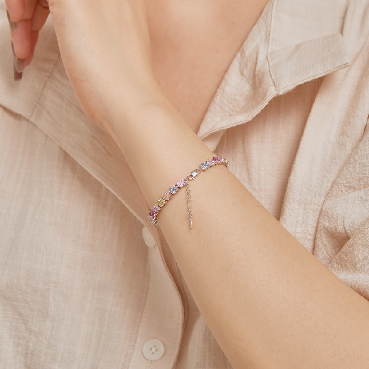 [Regalia Jewelry]Ornate Colorful Flower Shape Party Bracelet