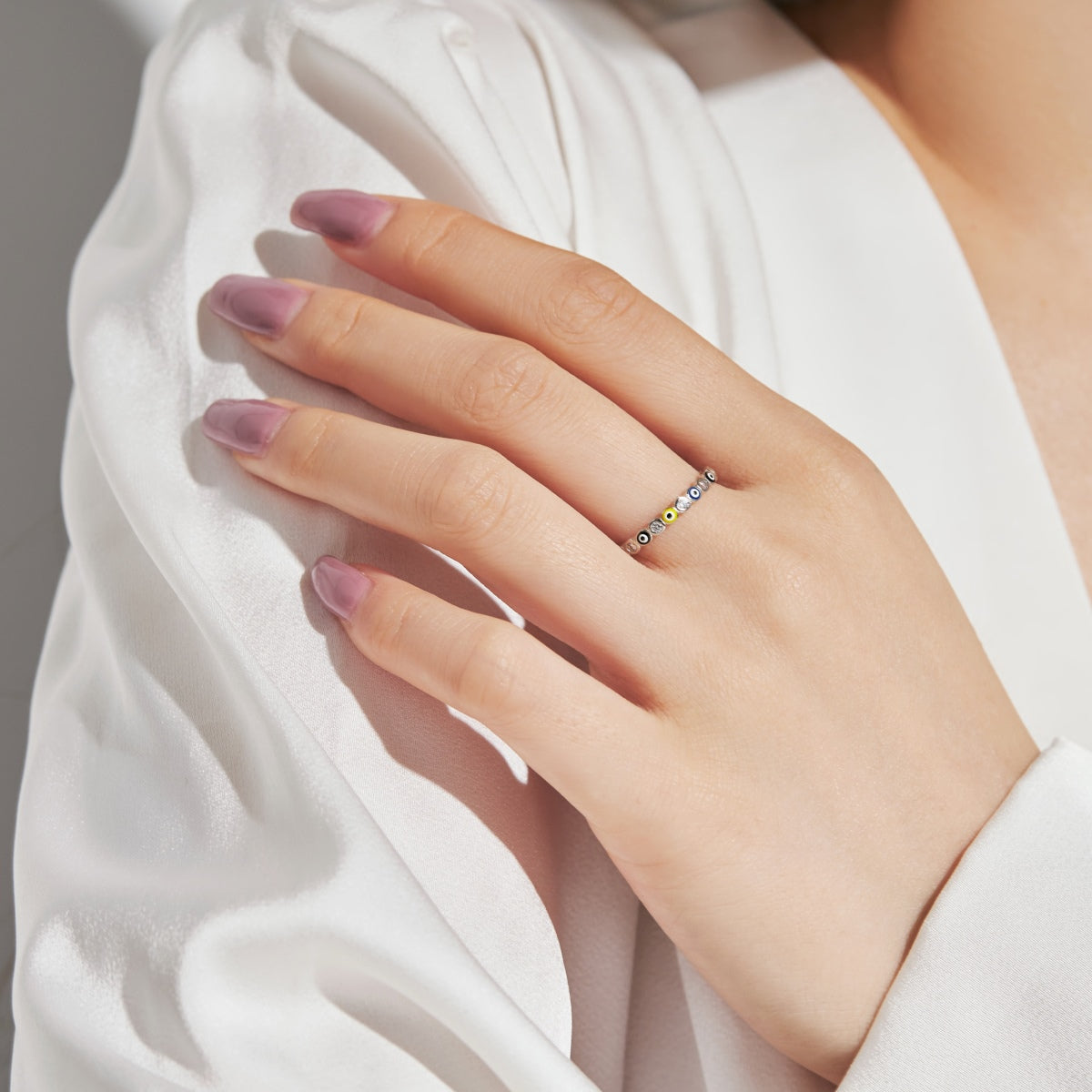 [Regalia Jewelry]Sparkling Vibrant Round Shape Daily Ring