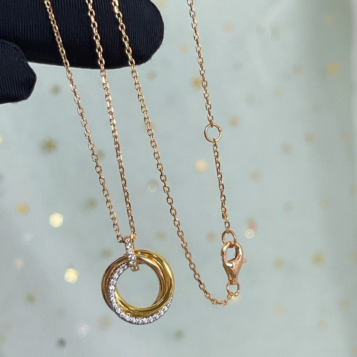 [Regalia Jewelry]TRINITY NECKLACE SILVER GOLD PINK GOLD DIAMONDS