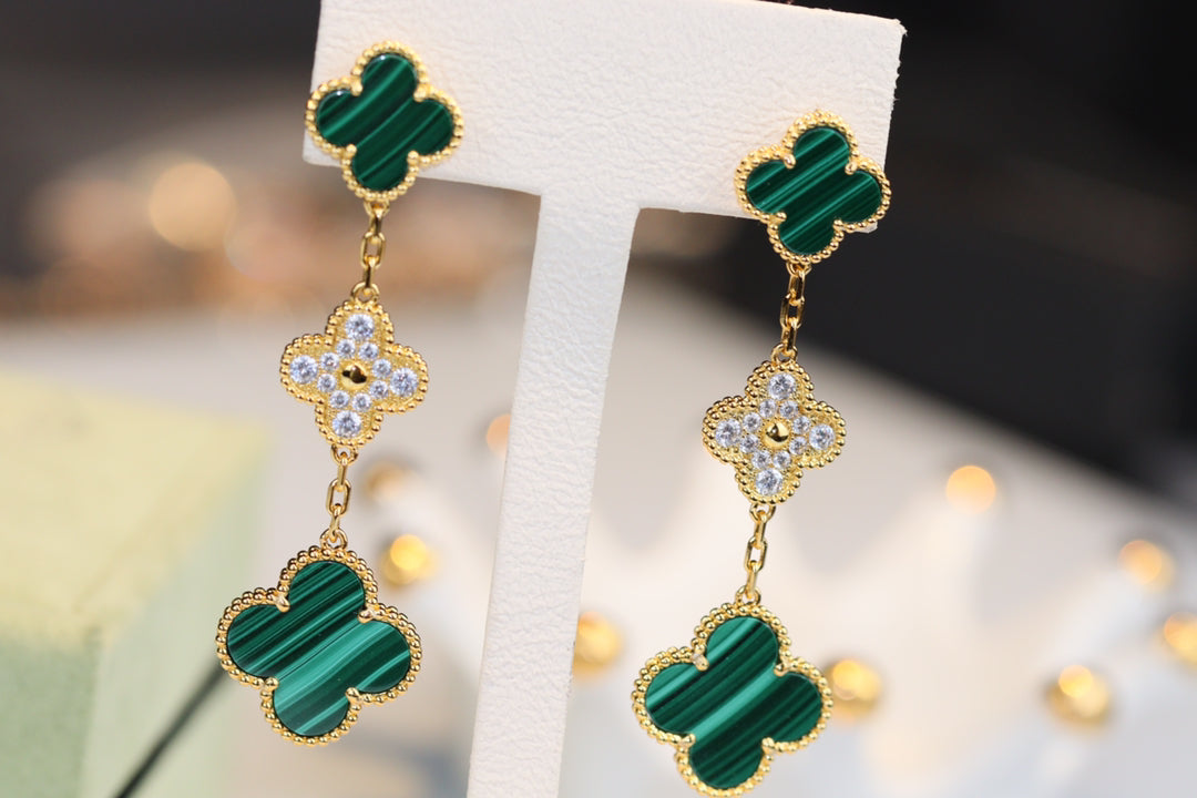 [Regalia Jewelry]CLOVER EARRINGS GOLD MALACHITE DIAMOND 3 MOTIF
