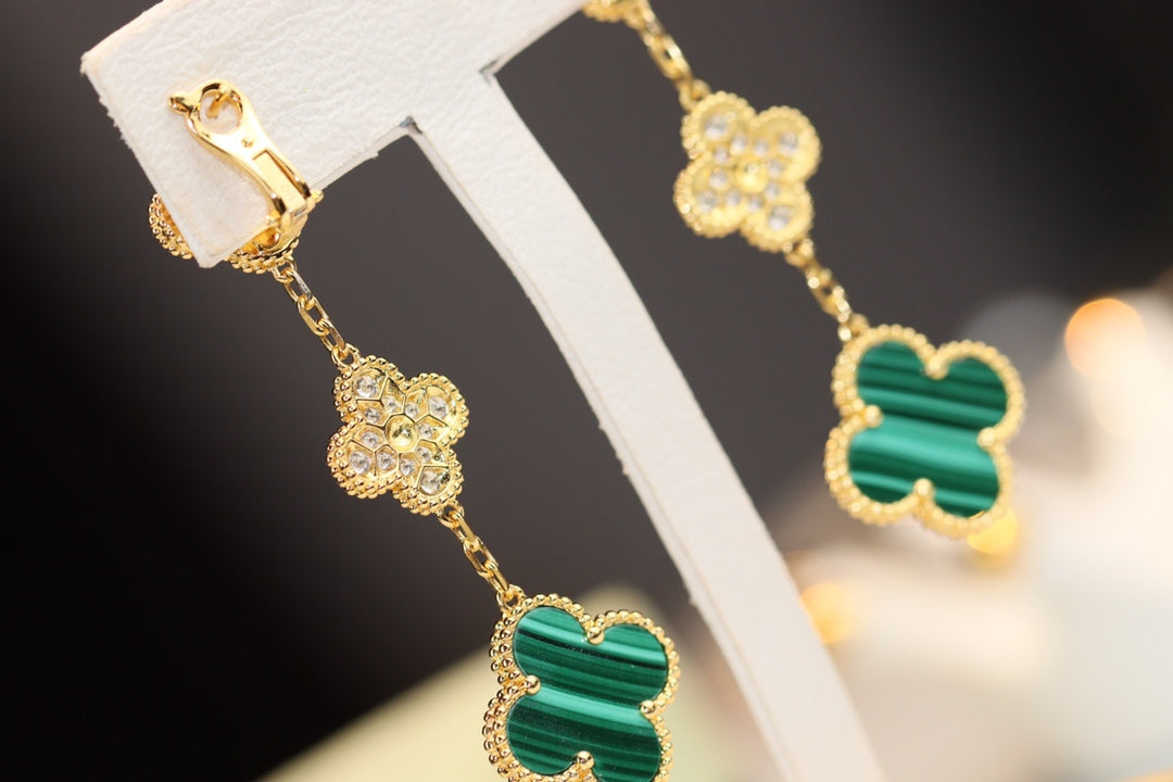 [Regalia Jewelry]CLOVER EARRINGS GOLD MALACHITE DIAMOND 3 MOTIF