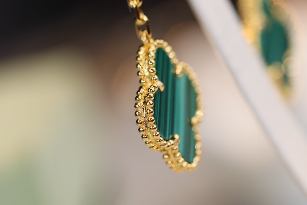 [Regalia Jewelry]CLOVER EARRINGS GOLD MALACHITE DIAMOND 3 MOTIF