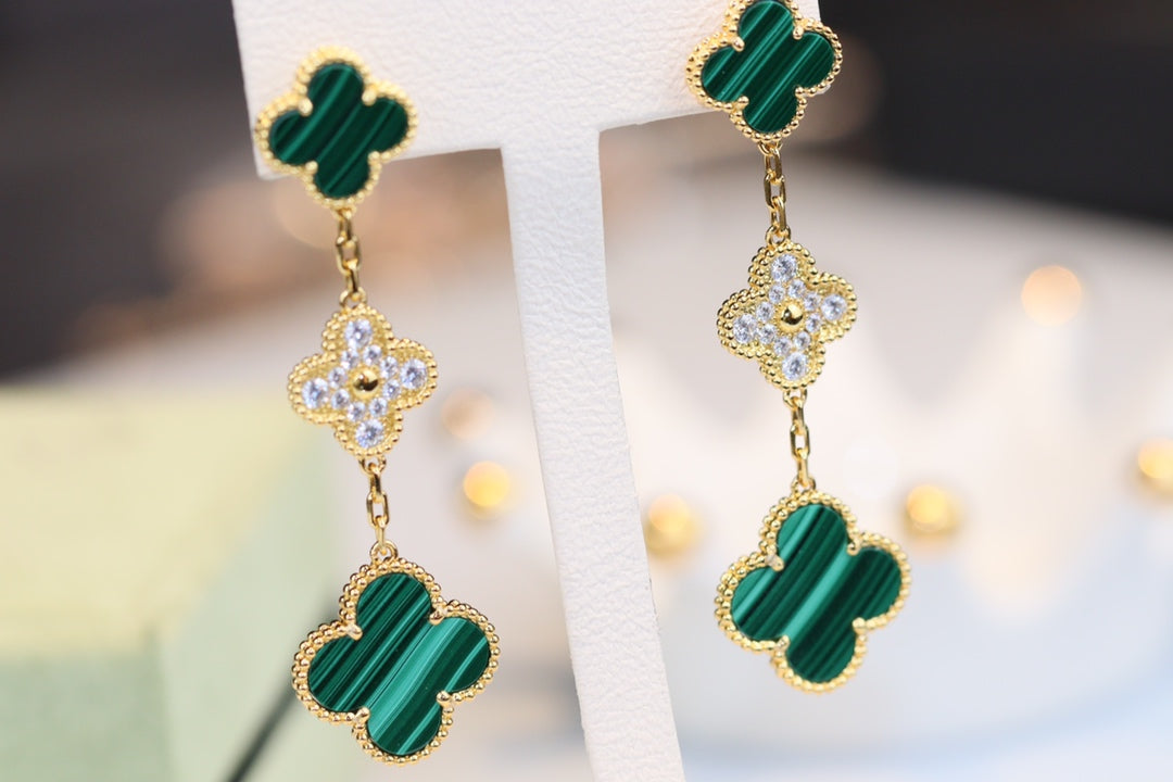 [Regalia Jewelry]CLOVER EARRINGS GOLD MALACHITE DIAMOND 3 MOTIF