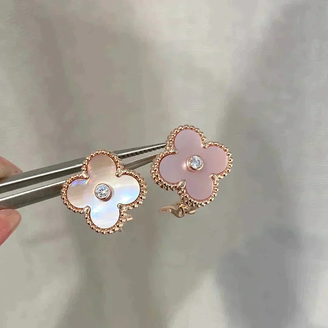 [Regalia Jewelry]CLOVER MEDIUM 1 MOTIFS  PINK MOP DIAMOND EARRINGS