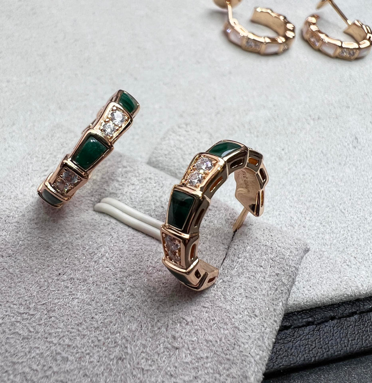 [Regalia Jewelry]SERPENTI MALACHITE PINK GOLD EARRINGS