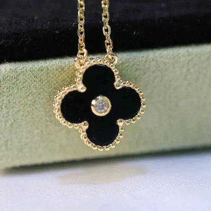 [Regalia Jewelry]CLOVER 15MM DIAMOND ONYX NECKLACE