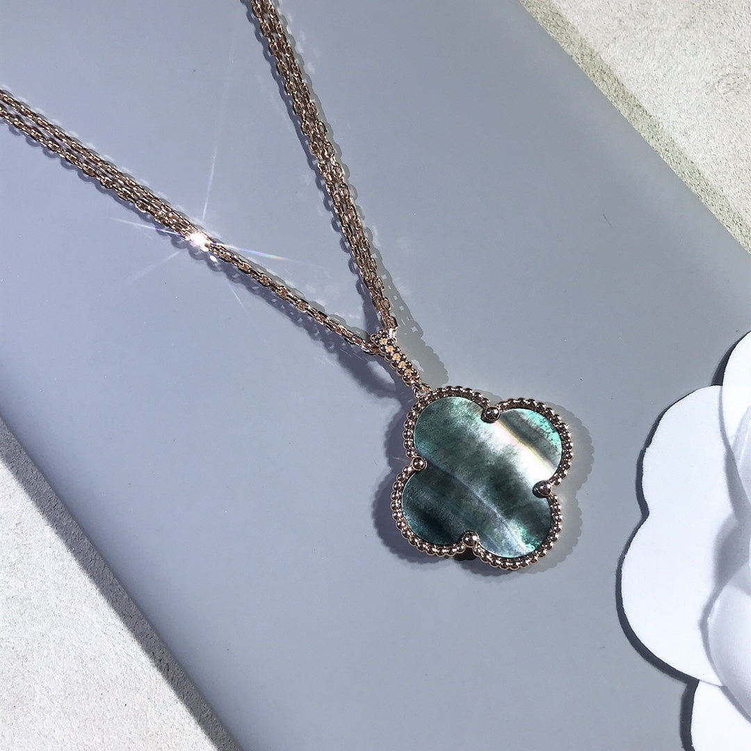 [Regalia Jewelry]CLOVER 25MM GOLD DARK MOP BIG CLOVER NECKLACE