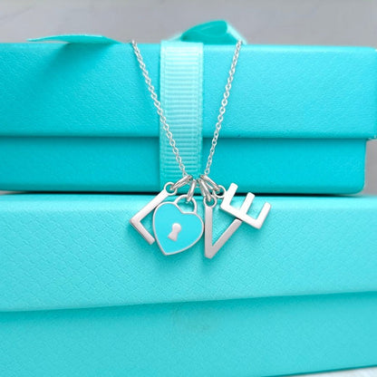 [Regalia Jewels]LOVE TEXT PEDANT NECKLACE