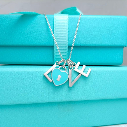 [Regalia Jewels]LOVE TEXT PEDANT NECKLACE