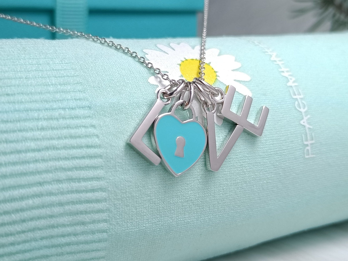 [Regalia Jewels]LOVE TEXT PEDANT NECKLACE