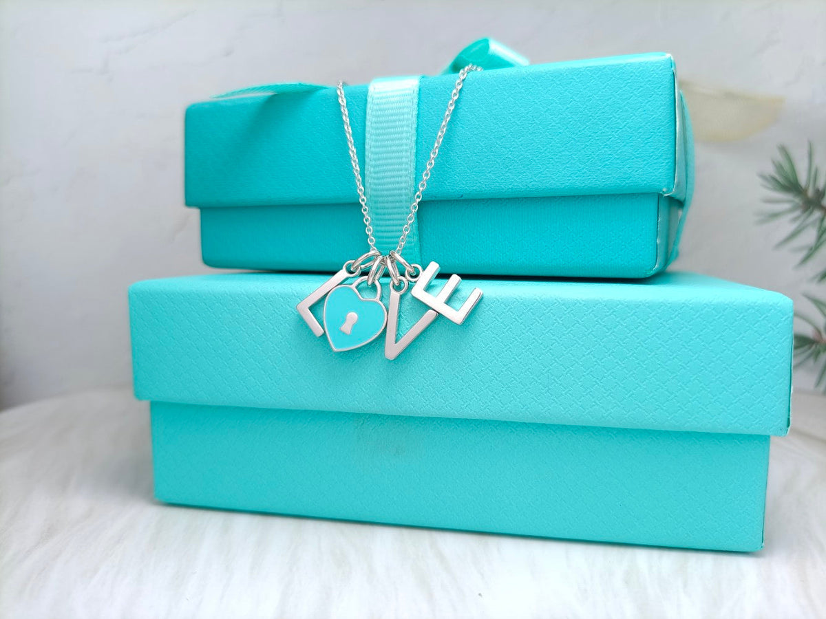 [Regalia Jewels]LOVE TEXT PEDANT NECKLACE