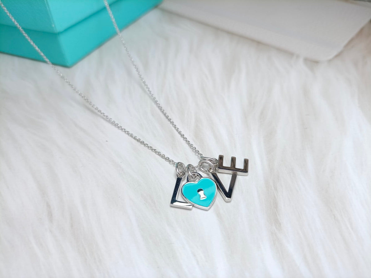 [Regalia Jewels]LOVE TEXT PEDANT NECKLACE