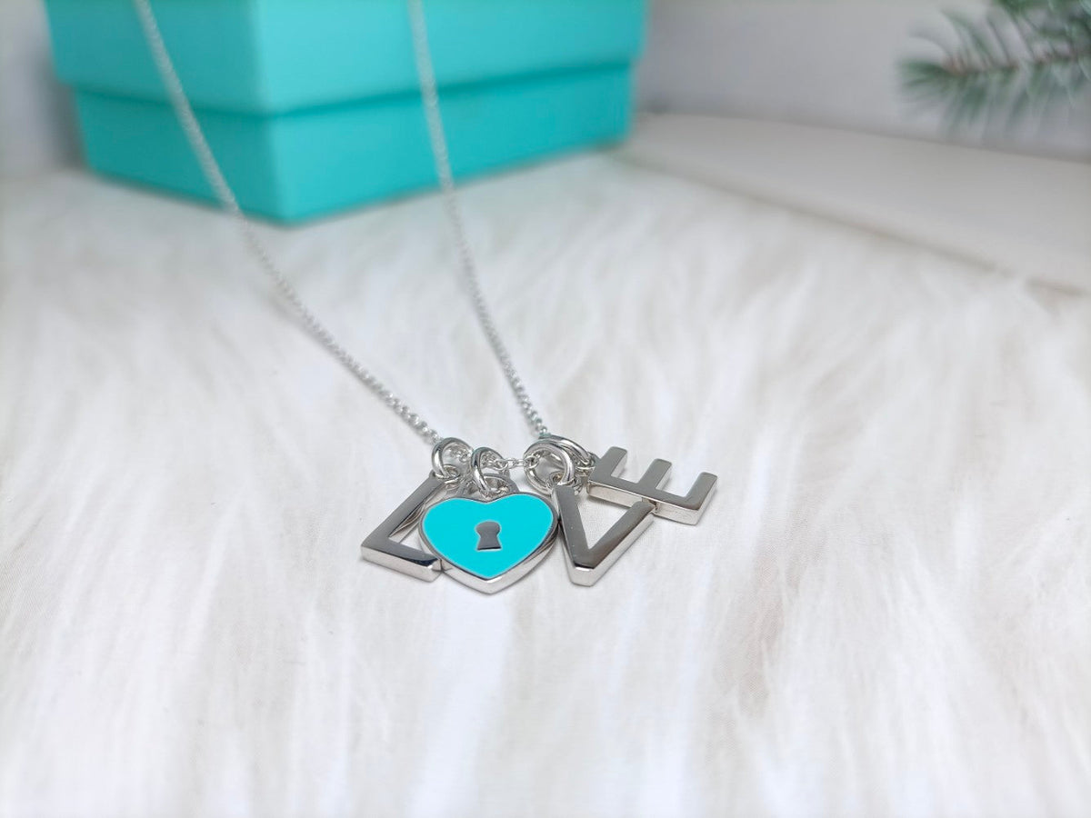 [Regalia Jewels]LOVE TEXT PEDANT NECKLACE