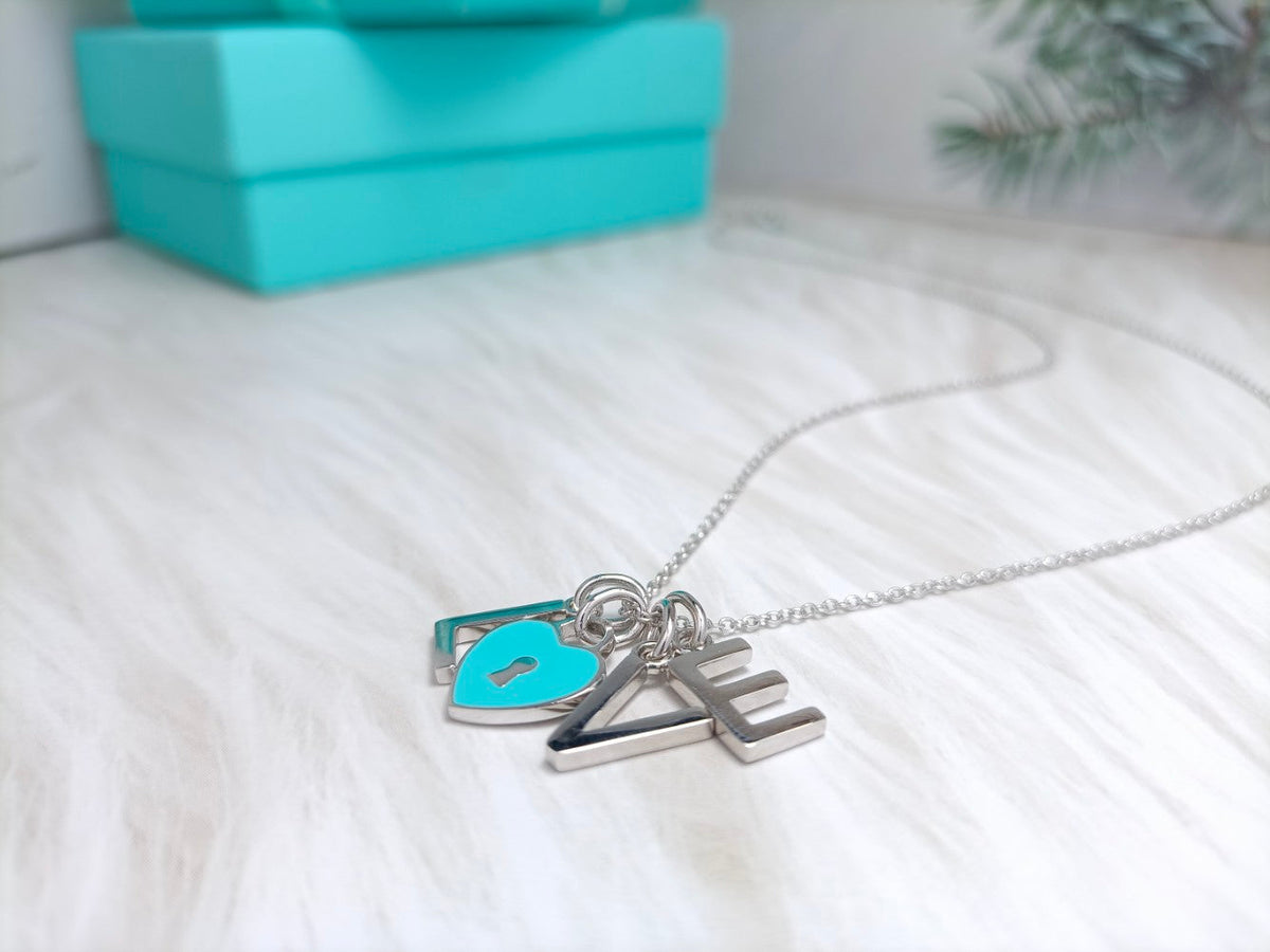 [Regalia Jewels]LOVE TEXT PEDANT NECKLACE