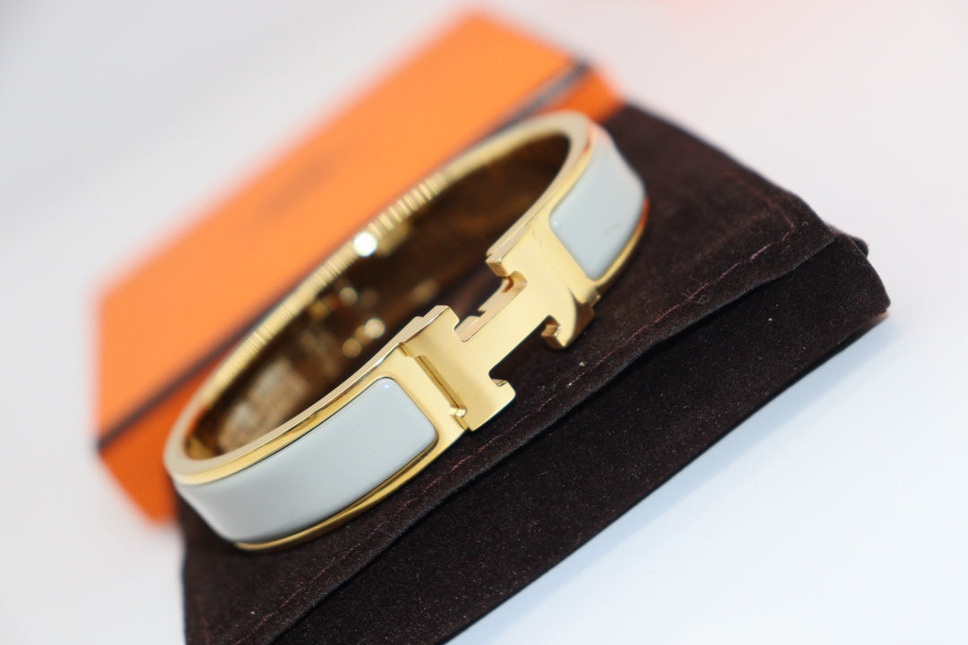 [Regalia Jewelry]H LIGHT BLUE BRACELET