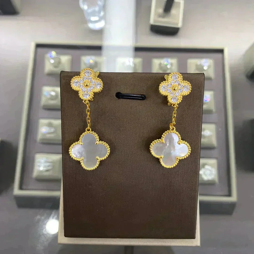[Regalia Jewelry]CLOVER  2 MOTIFS  DIAMOND  EARRINGS (MULTIPLE CHOICESç´