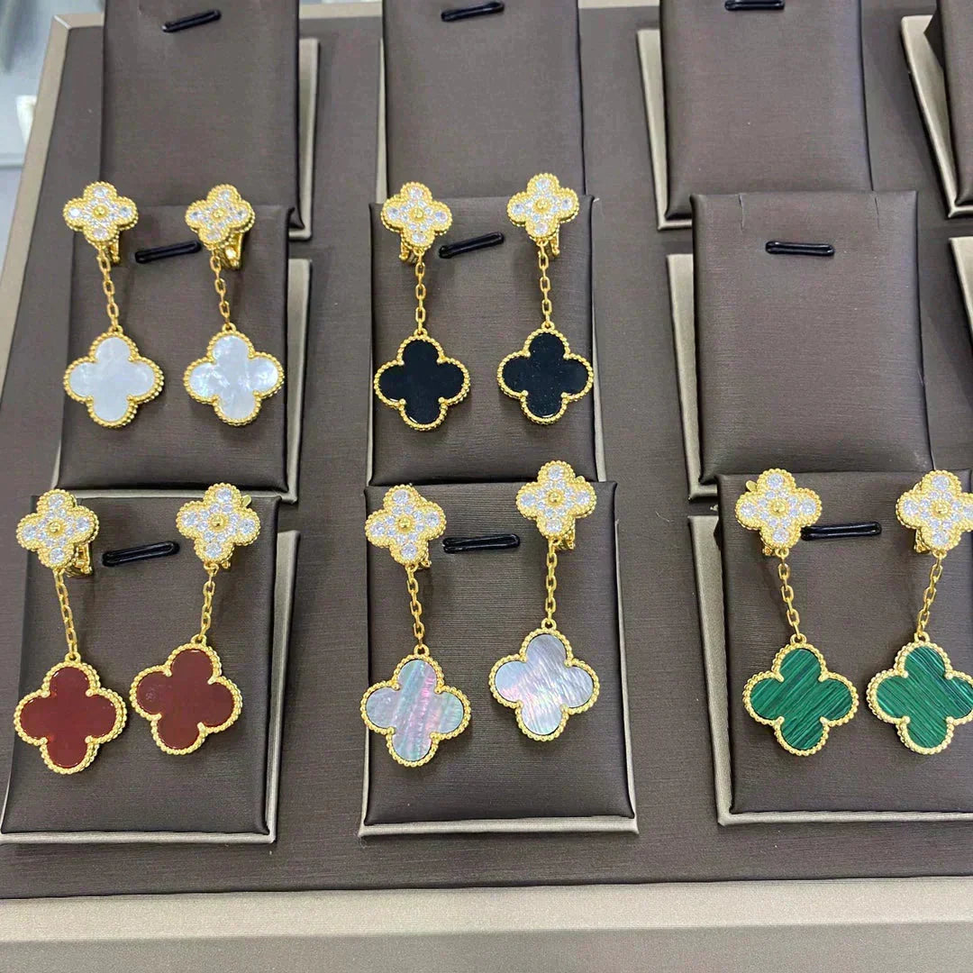 [Regalia Jewelry]CLOVER  2 MOTIFS  DIAMOND  EARRINGS (MULTIPLE CHOICESç´