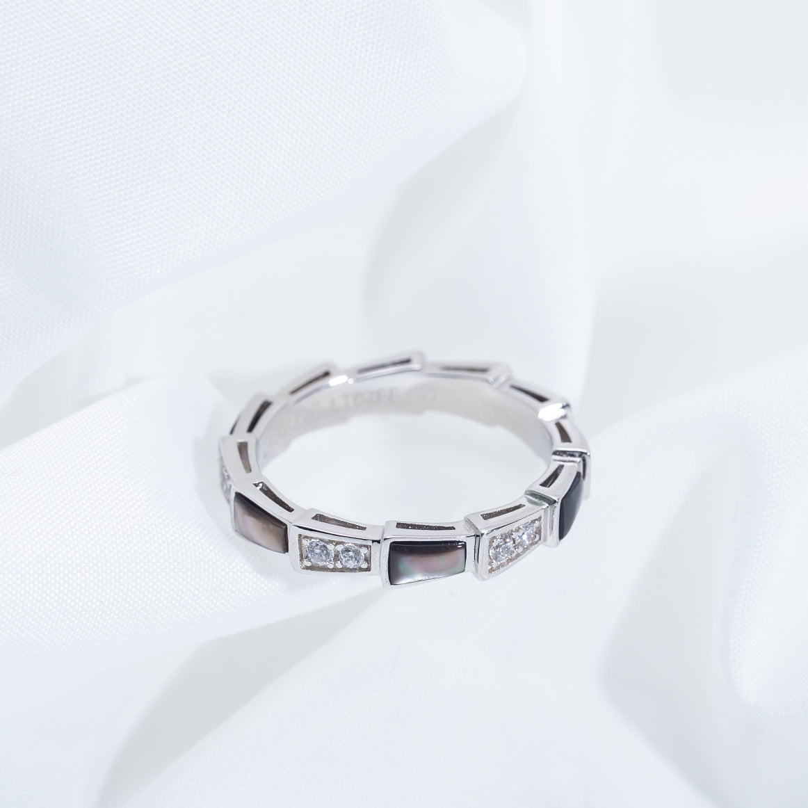 [Regalia Jewelry]SERPENTI RING SILVER  DIAMOND BLACK MOP 3MM