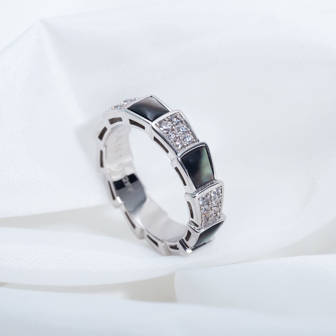 [Regalia Jewelry]SERPENTI RING SILVER DIAMOND BLACK MOP 4MM