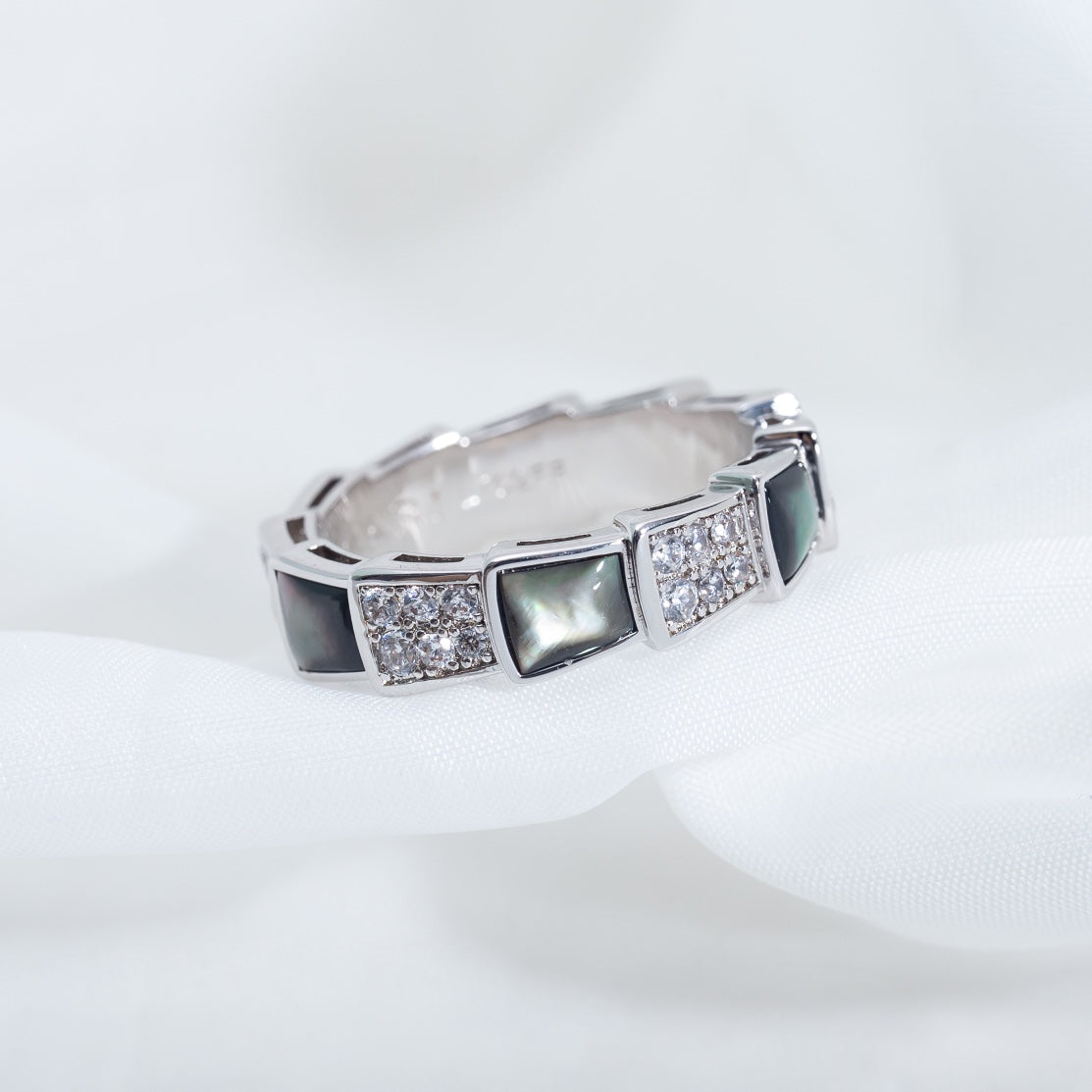[Regalia Jewelry]SERPENTI RING SILVER DIAMOND BLACK MOP 4MM