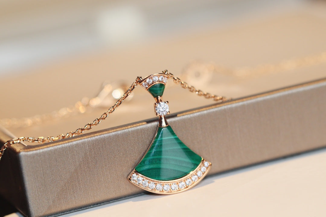 [Regalia Jewelry]DREAM NECKLACE MALACHITE DIAMOND
