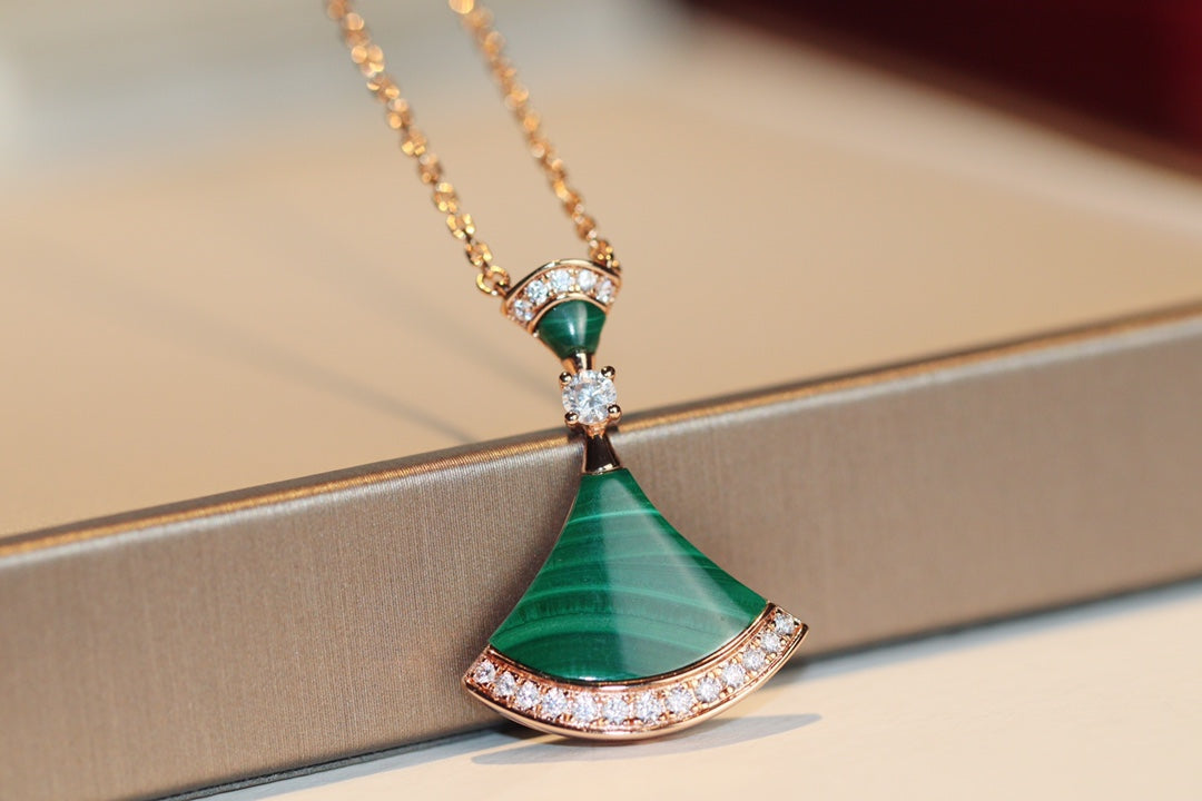 [Regalia Jewelry]DREAM NECKLACE MALACHITE DIAMOND