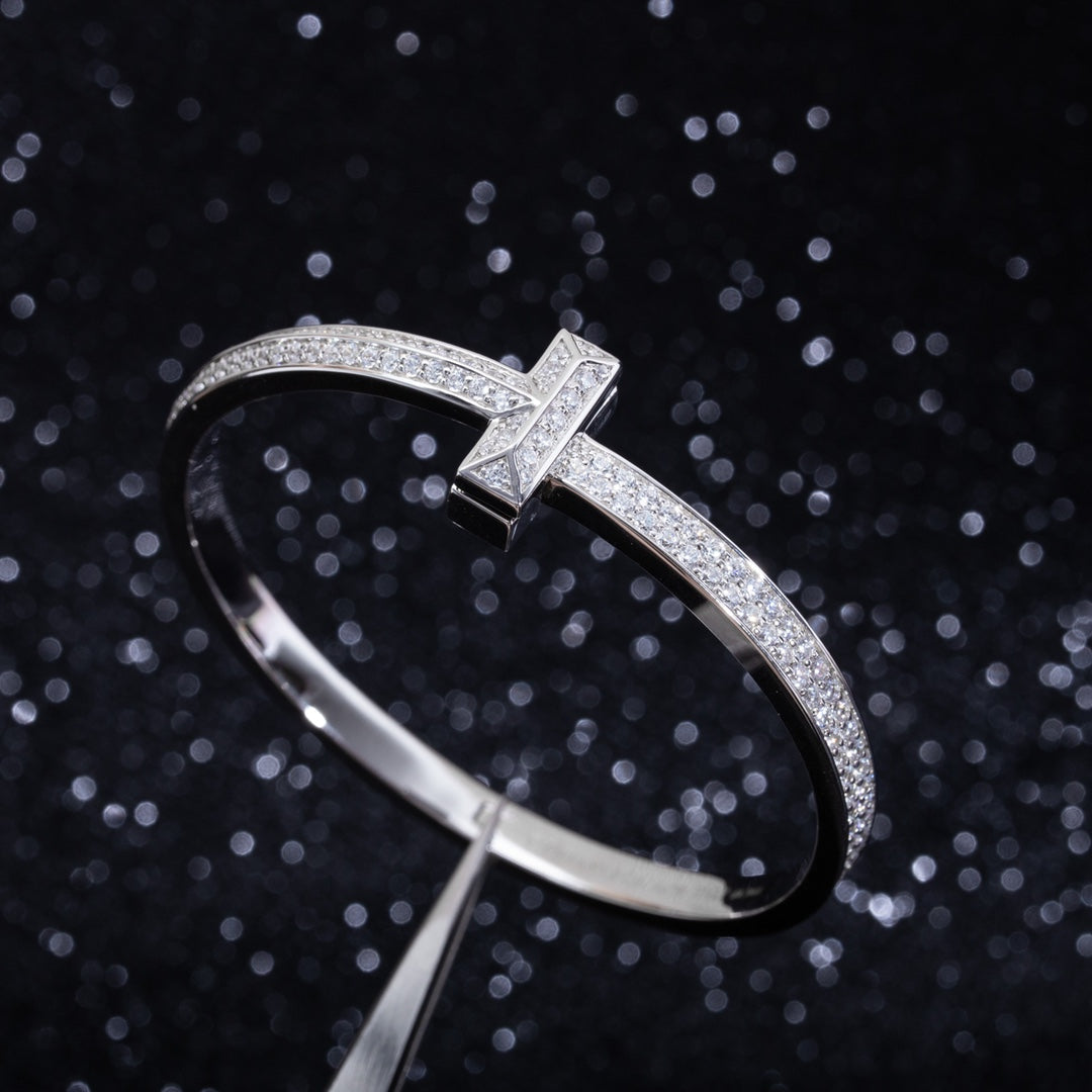 [Regalia Jewels]WIDE DIAMONDS HINGED BANGLE SILVER
