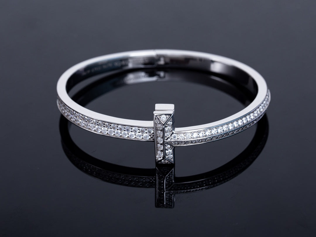 [Regalia Jewels]WIDE DIAMONDS HINGED BANGLE SILVER