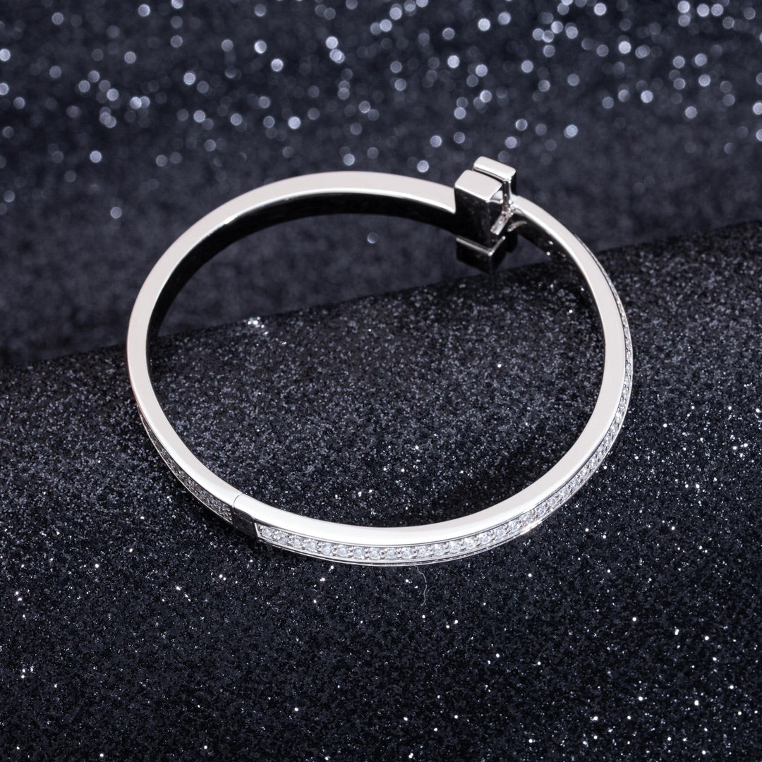 [Regalia Jewels]WIDE DIAMONDS HINGED BANGLE SILVER
