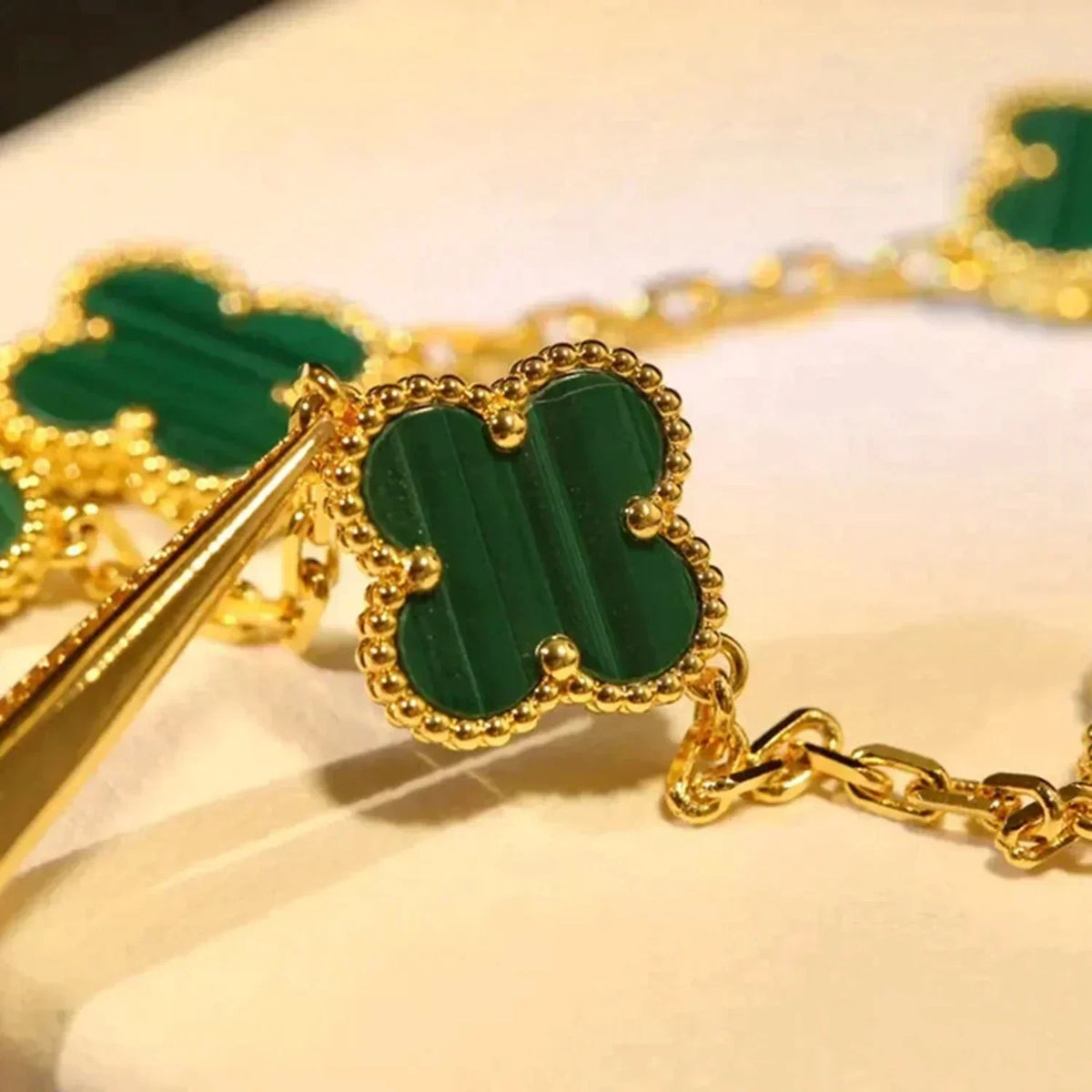 [Regalia Jewelry]CLOVER 5 MOTIFS MALACHITE BRACELET
