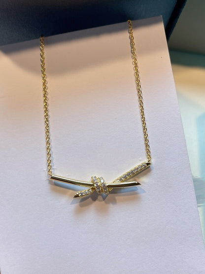 [Regalia Jewels]KNOT NECKLACE GOLD DIAMONDS