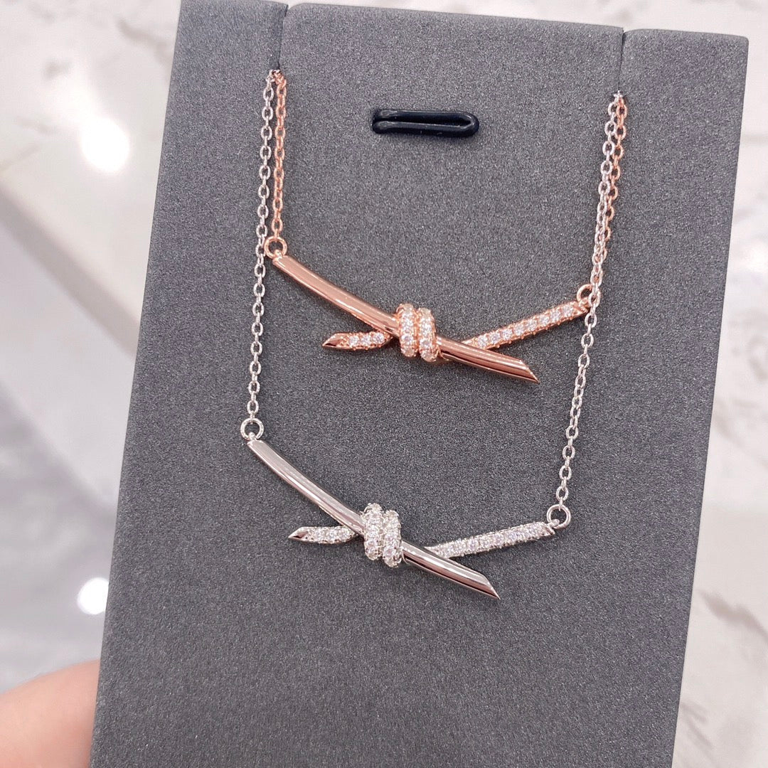 [Regalia Jewels]KNOT NECKLACE DIAMONDS
