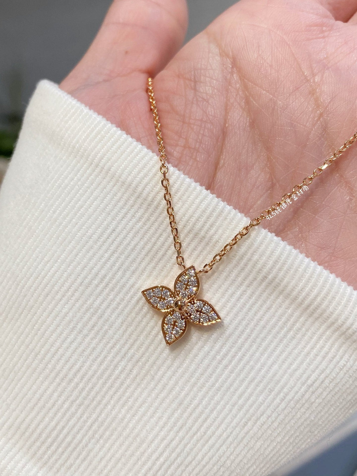 [Regalia Jewelry]STAR DIAMOND NECKALCE