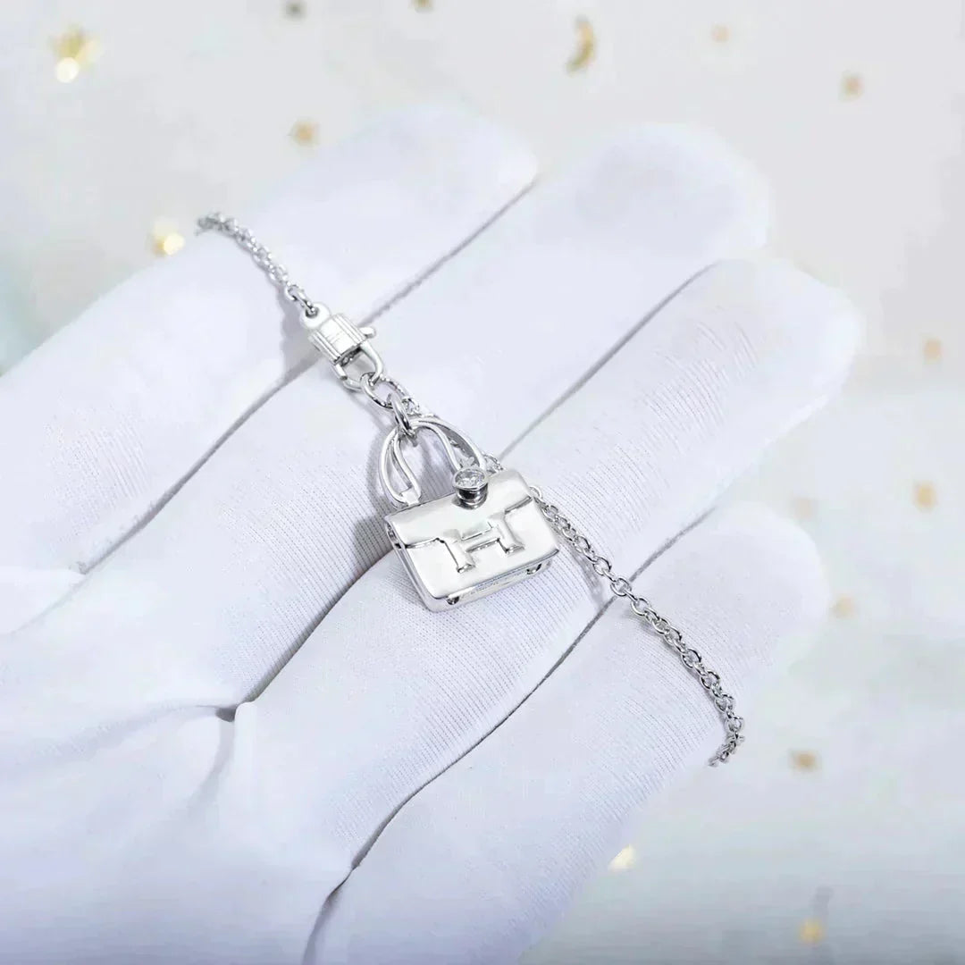 [Regalia Jewelry]AMULETTE PEDANT SILVER NECKLACE
