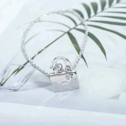 [Regalia Jewelry]AMULETTE PEDANT SILVER NECKLACE