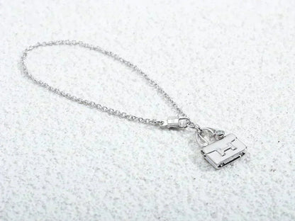 [Regalia Jewelry]AMULETTE PEDANT SILVER NECKLACE