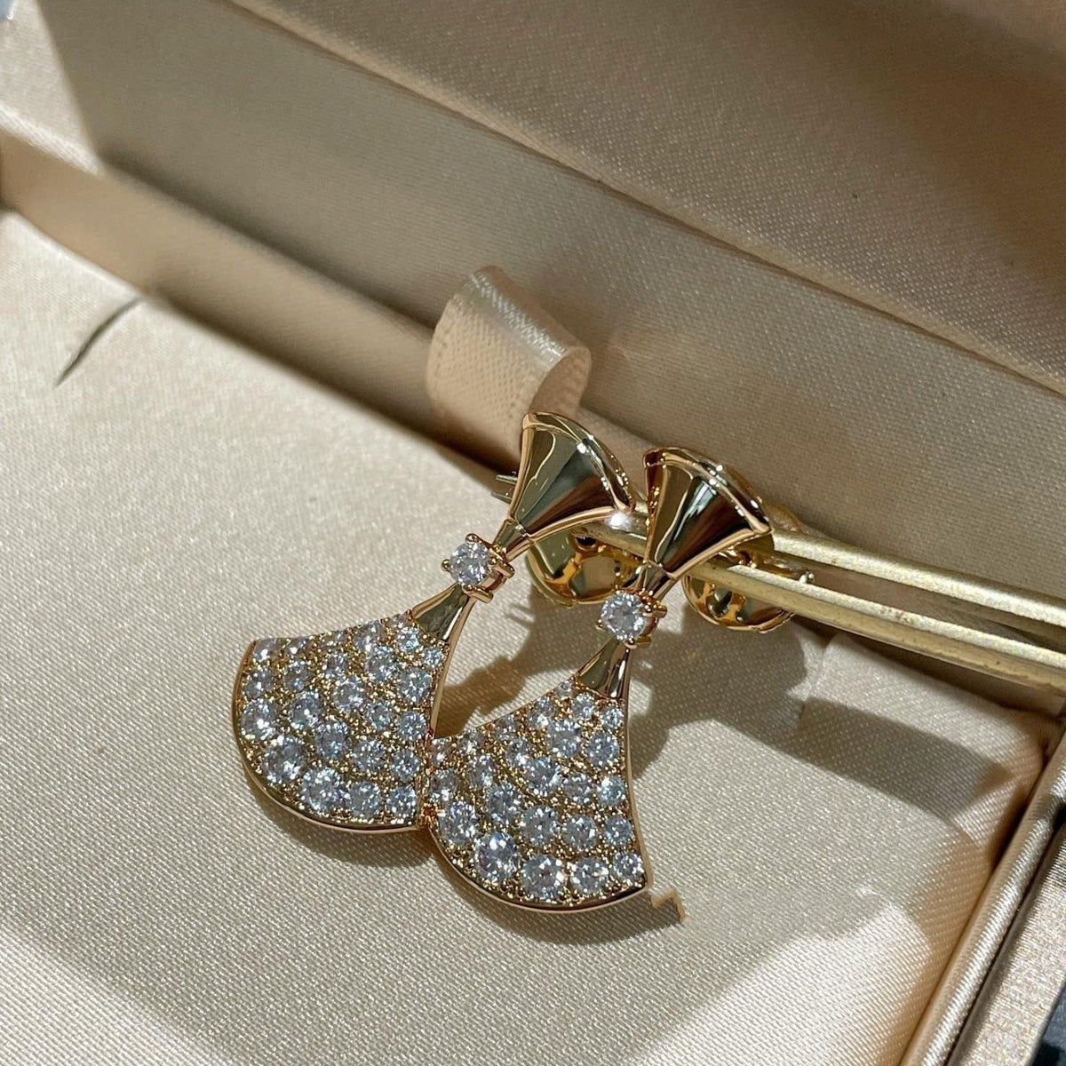 [Regalia Jewelry]DREAM EARRINGS DIAMOND