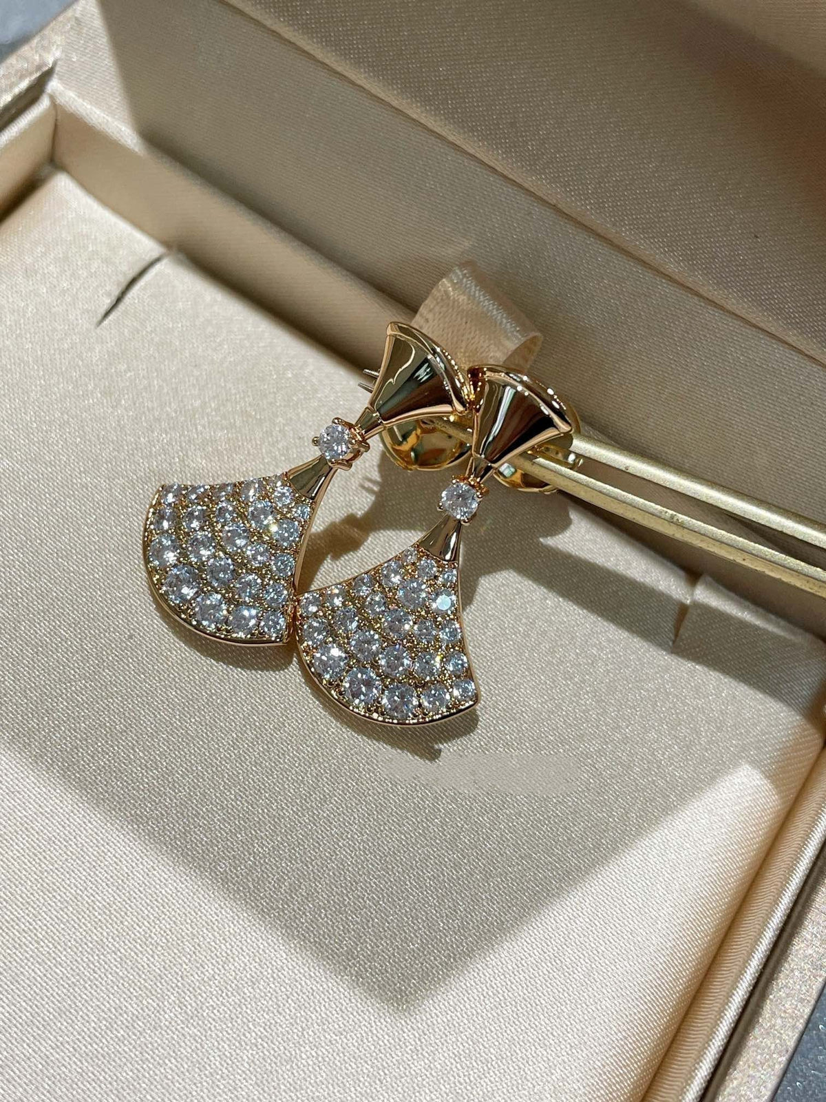 [Regalia Jewelry]DREAM EARRINGS DIAMOND