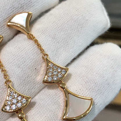 [Regalia Jewelry]DREAM EARRINGS 3 MOTIFS DIAMOND MOP PINK GOLD