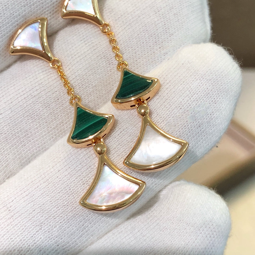 [Regalia Jewelry]DREAM EARRINGS 3 MOTIFS MALACHITE MOP PINK GOLD