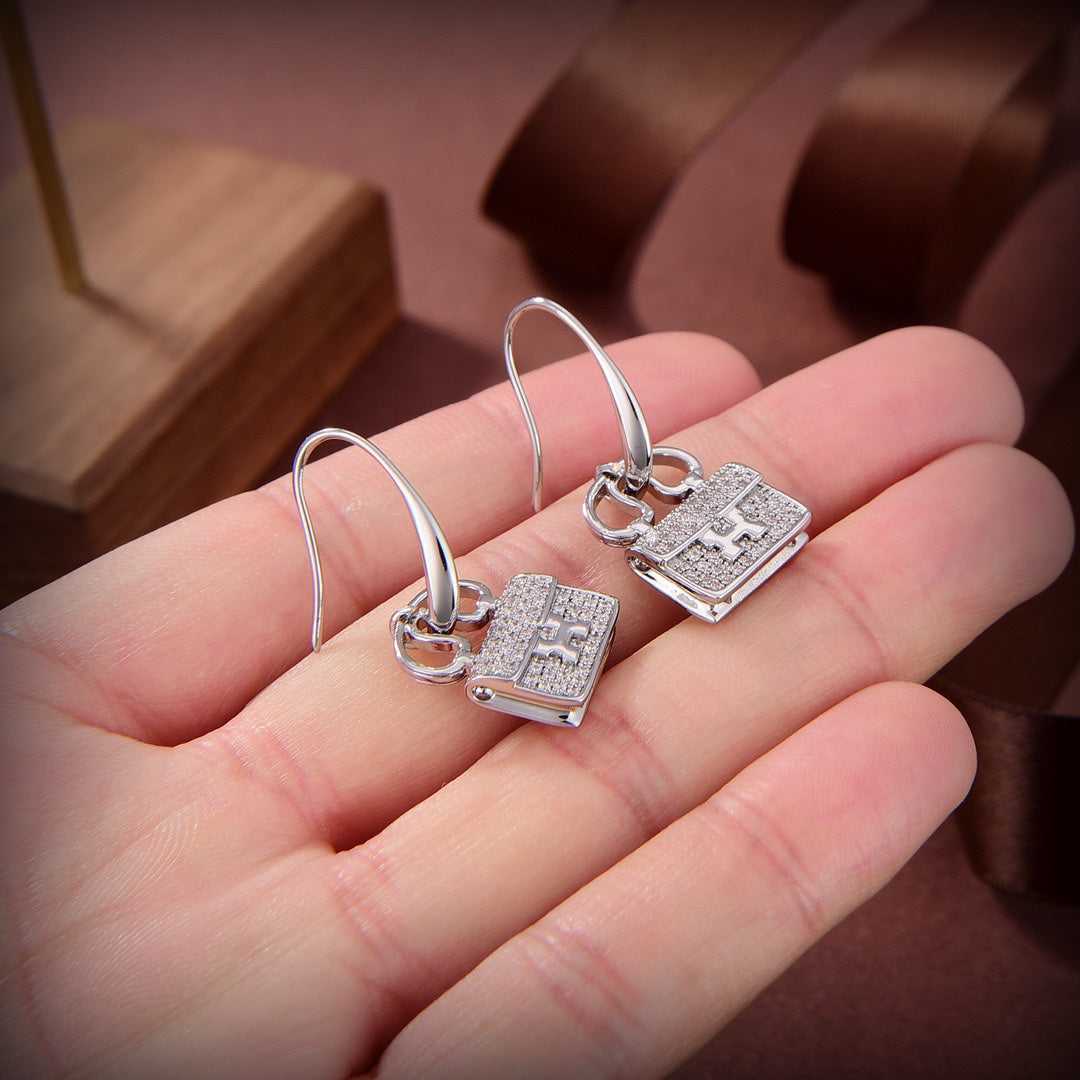 [Regalia Jewelry]KELLY DIAMOND EARRINGS