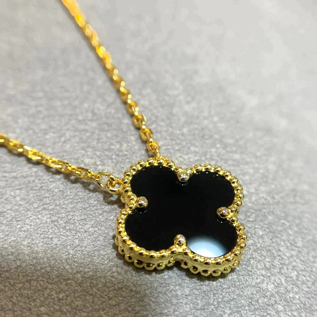 [Regalia Jewelry]CLOVER 15MM BLACK ONYX SINGLE FLOWER NECKLACE
