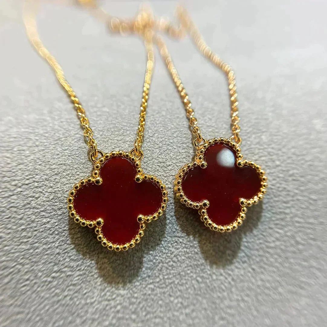 [Regalia Jewelry]CLOVER 15MM CARNELIAN SINGLE FLOWER NECKLACE