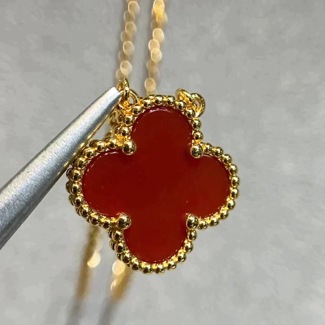 [Regalia Jewelry]CLOVER 15MM CARNELIAN SINGLE FLOWER NECKLACE