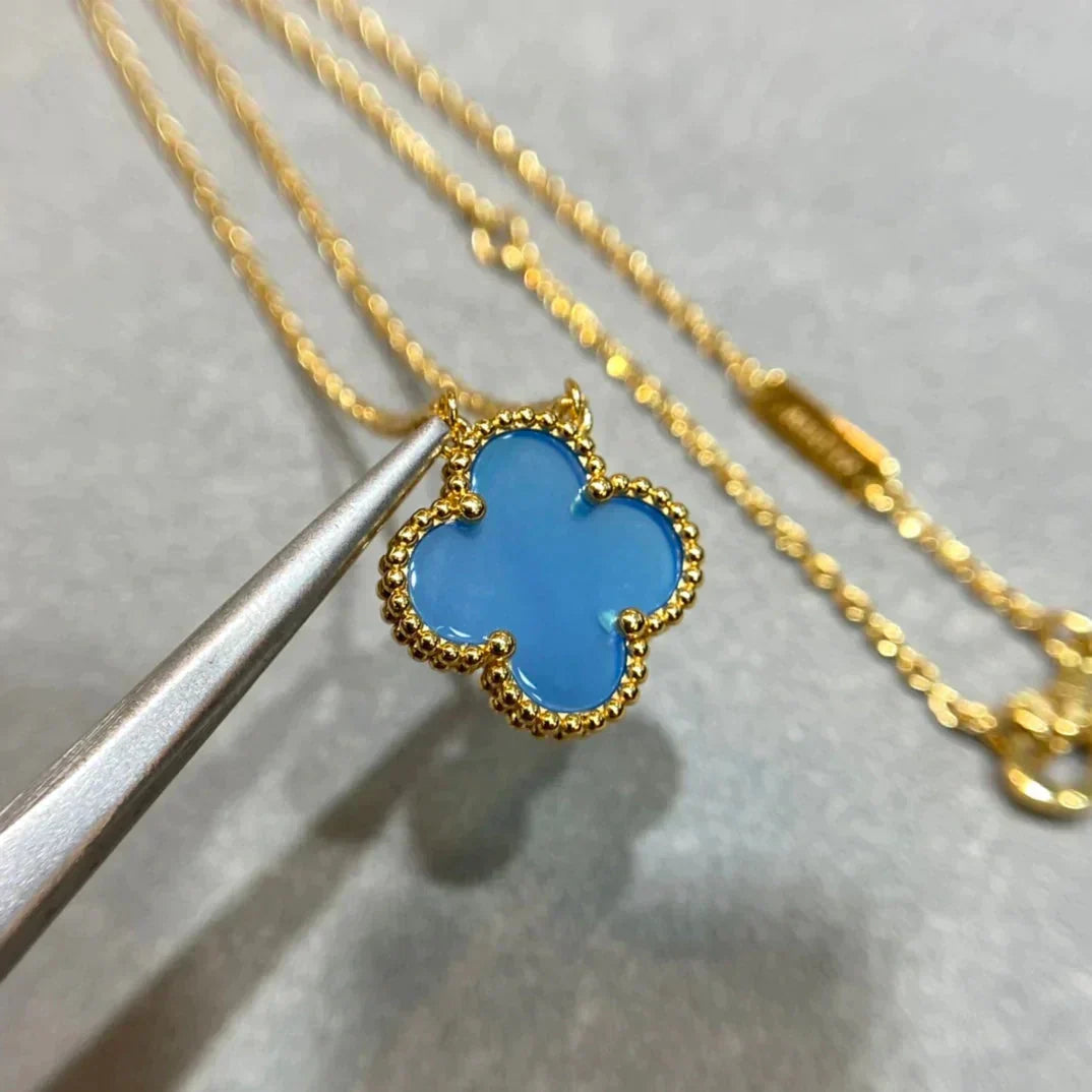 [Regalia Jewelry]CLOVER 15MM BLUE AGATE NECKLACE