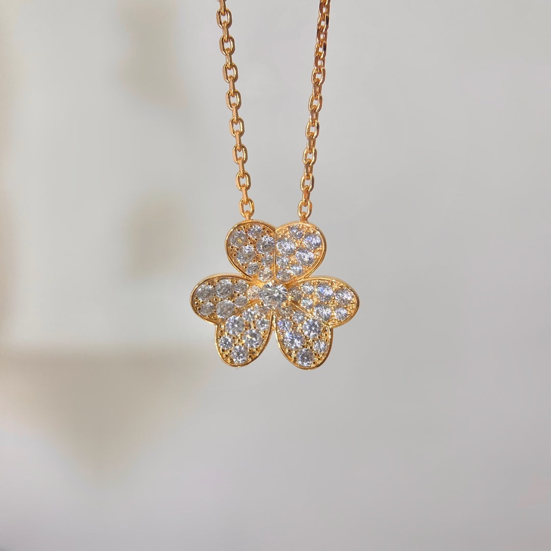 [Regalia Jewelry]FLOWER DIAMOND NECKLACE