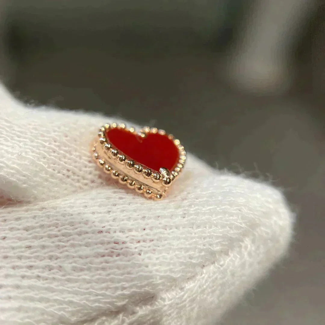 [Regalia Jewelry]HEART CARNELIAN STUD EARRINGS