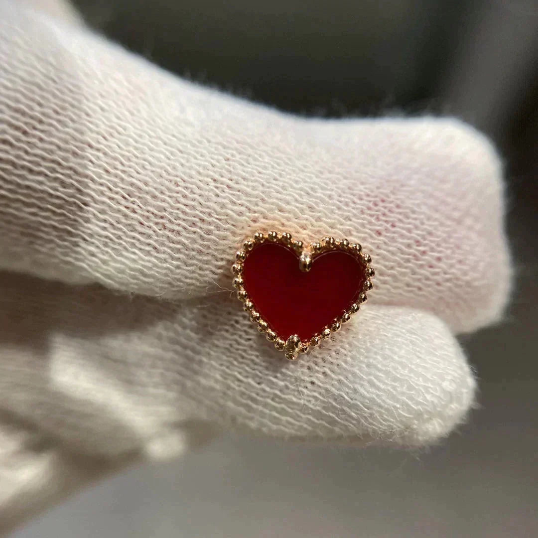 [Regalia Jewelry]HEART CARNELIAN STUD EARRINGS