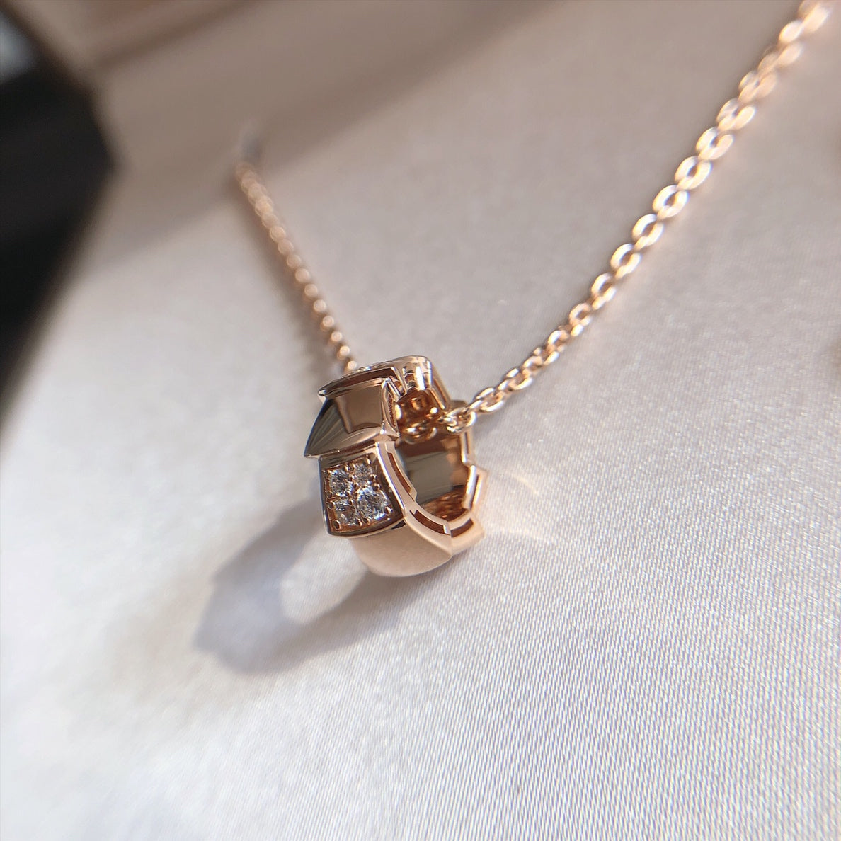[Regalia Jewelry]SERPENTI PEDANT DIAMOND PINK GOLD NECKLACE
