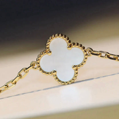 [Regalia Jewelry]CLOVER 20 MOTIFS WHITE MOP NECKLACE